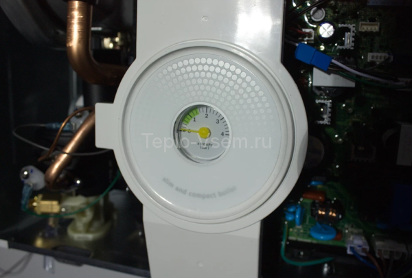 Настенный двухконтурный газовый котёл Rinnai BR K16 (RB 137 КMF)